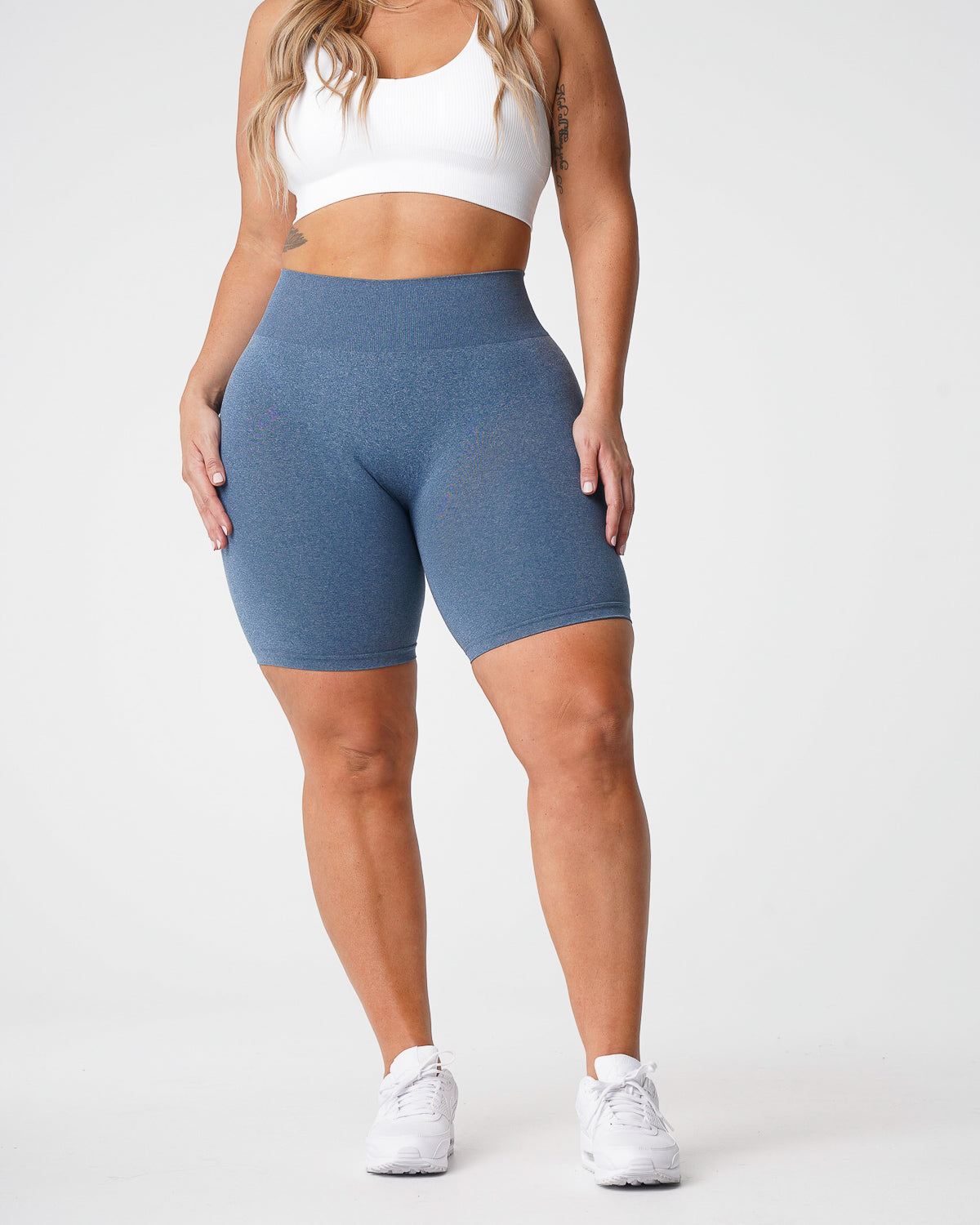 Women Slate Blue Pro Seamless Shorts - NVGTN