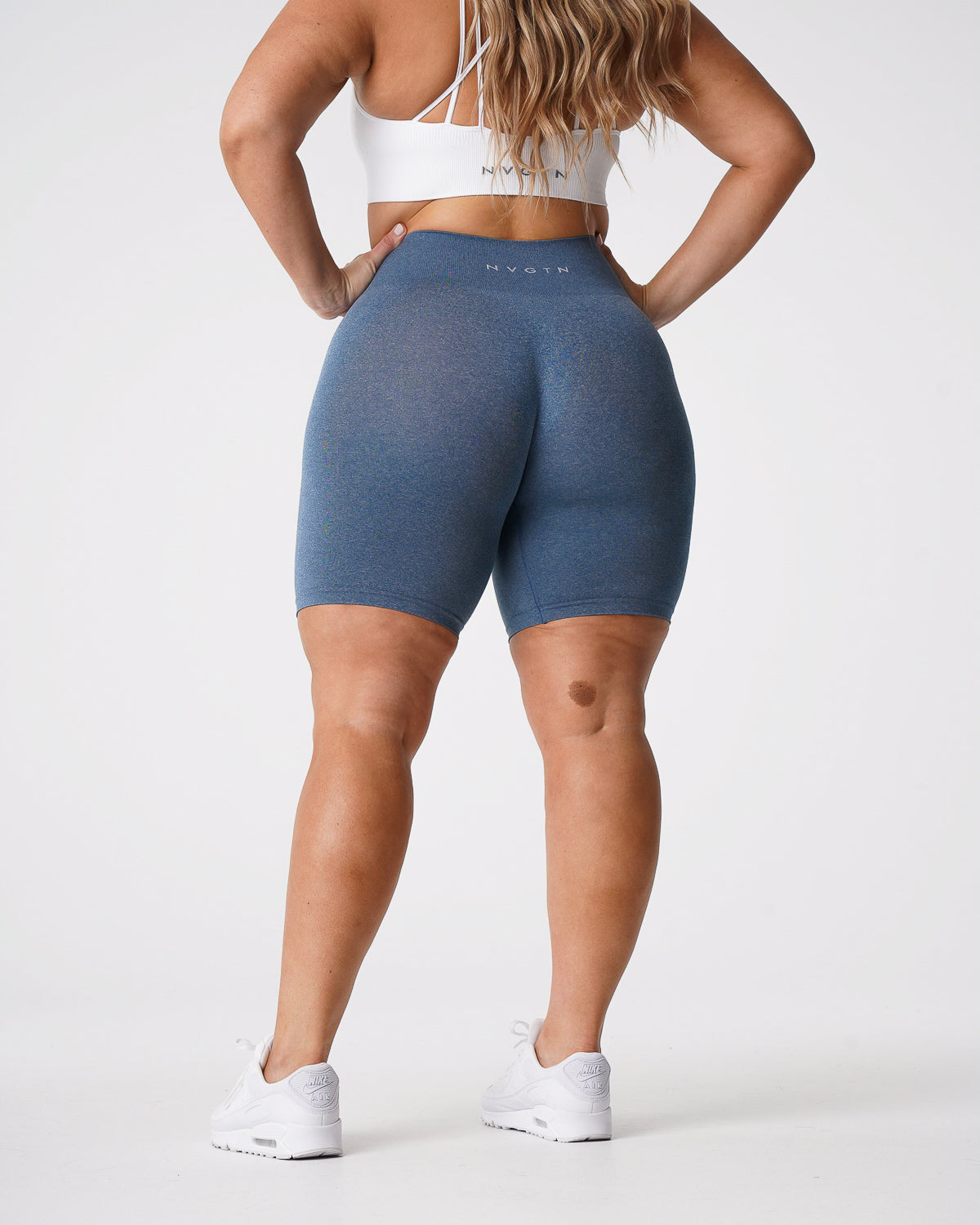 Women Slate Blue Pro Seamless Shorts - NVGTN