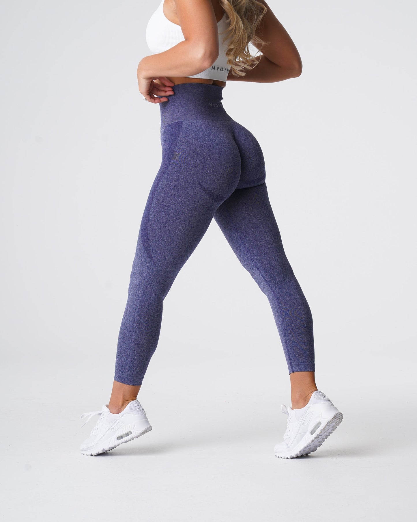 Women Indigo Contour Seamless Leggings - NVGTN