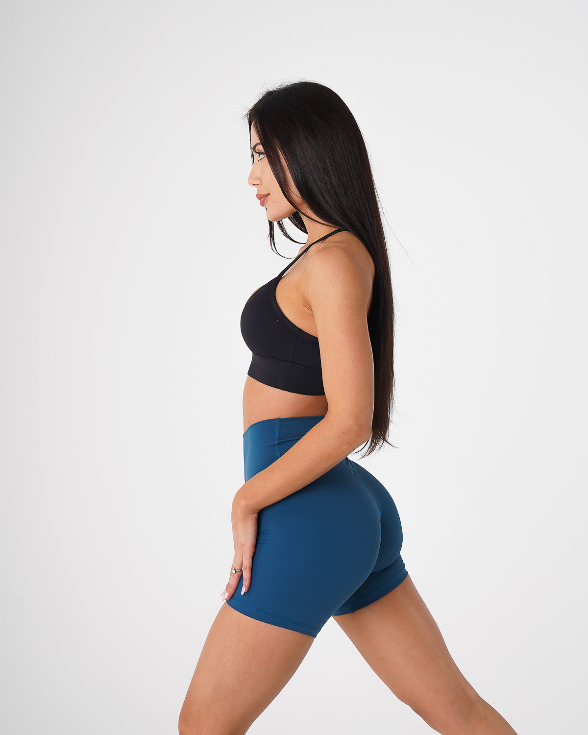 Women Black Oasis Bra - NVGTN