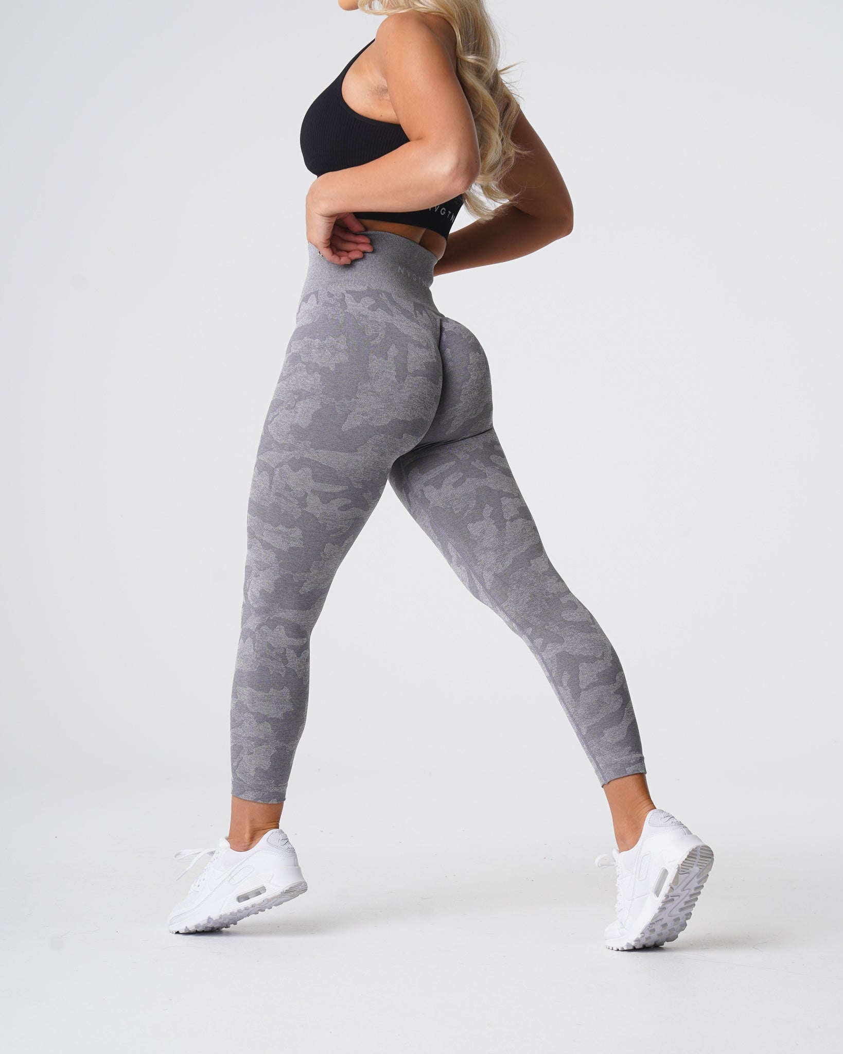 Women Grey Camo Seamless Leggings - NVGTN