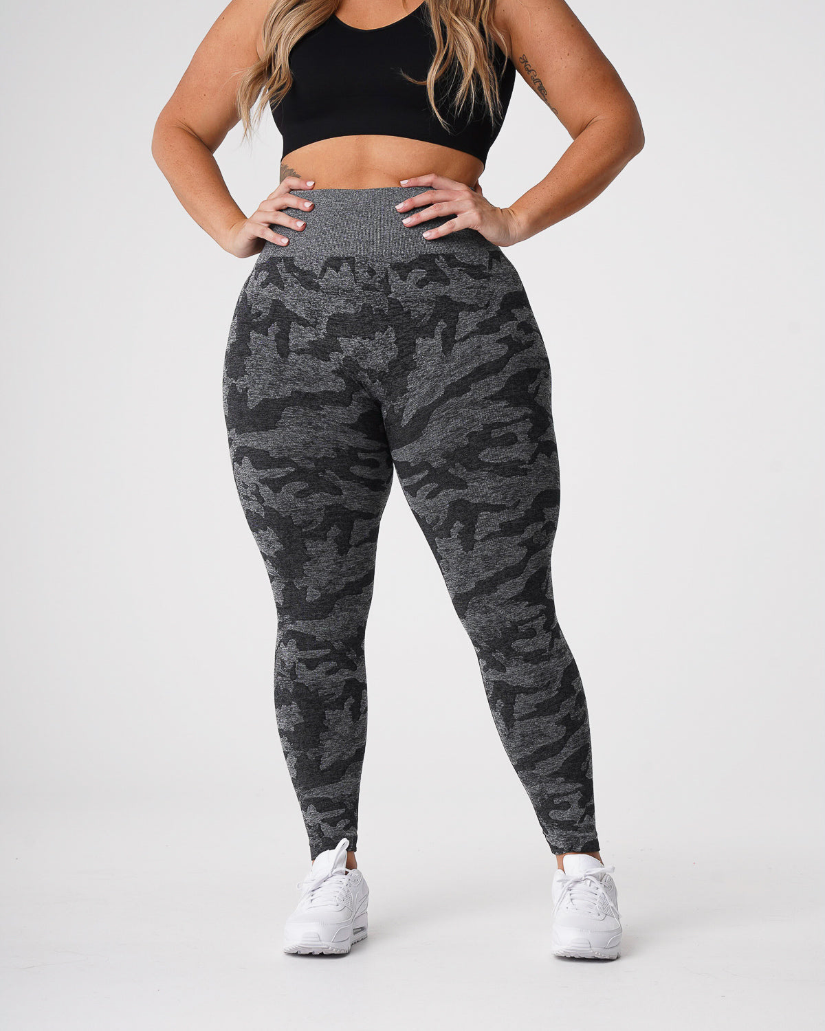Women Black Camo Seamless Leggings - NVGTN