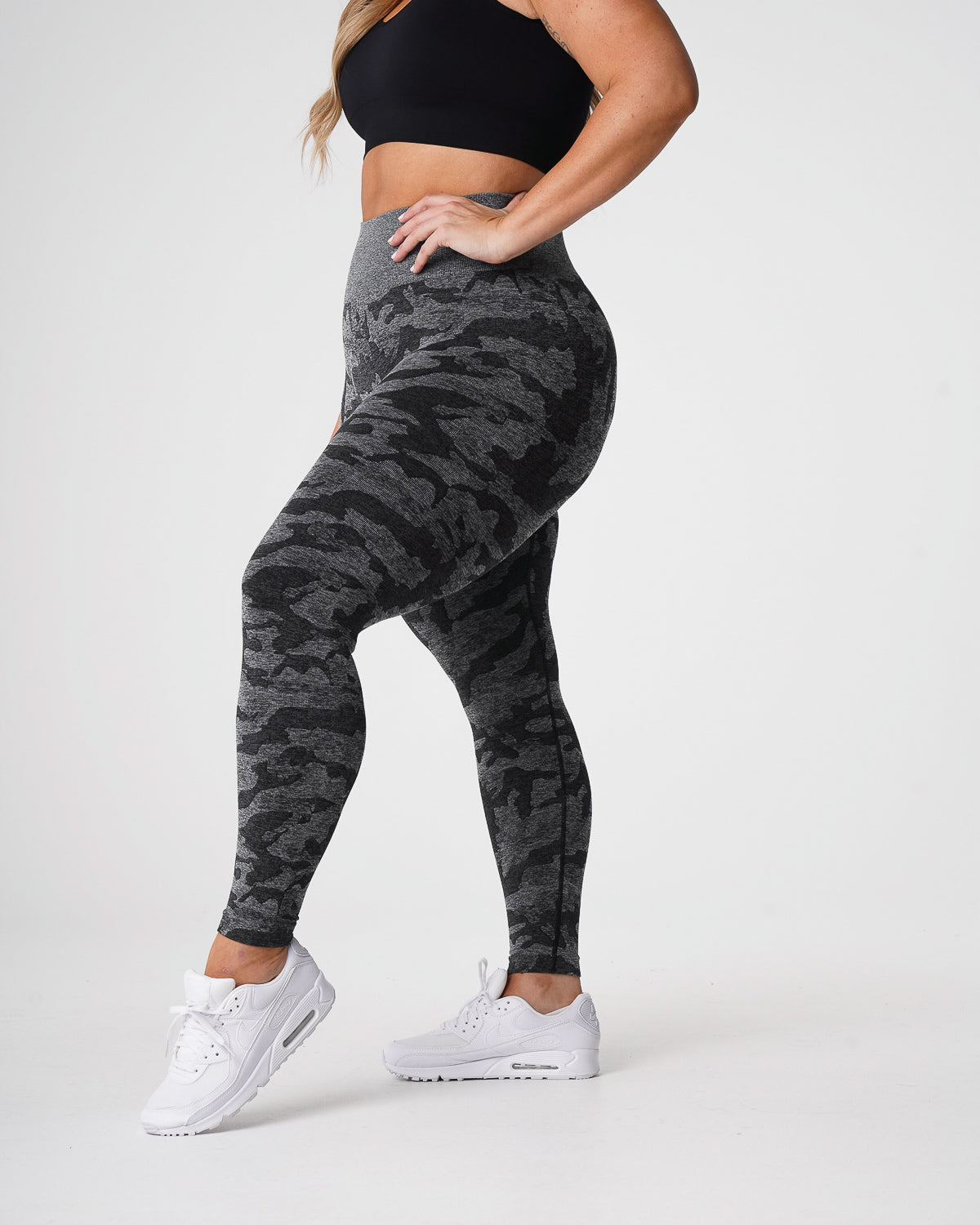 Women Black Camo Seamless Leggings - NVGTN