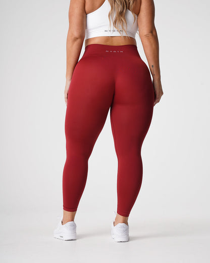 Women Carmine Solid Seamless Leggings - NVGTN