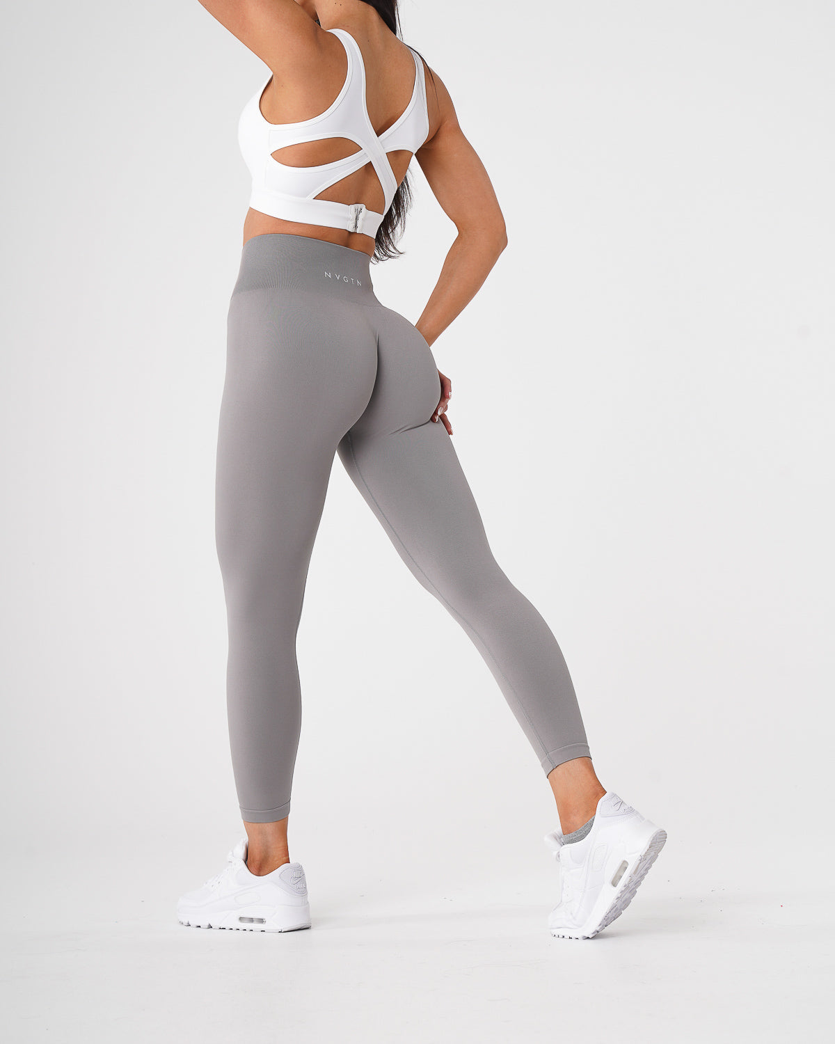 Women Light Grey Solid Seamless Leggings - NVGTN