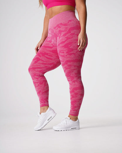 Women Fuchsia Camo Seamless Leggings - NVGTN