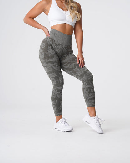 Women Khaki Green Camo Seamless Leggings - NVGTN