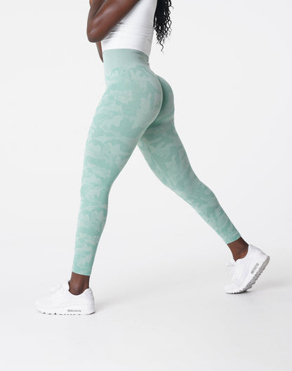 Women Sage Green Camo Seamless Leggings - NVGTN