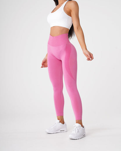 Women Bubble Gum Pink Contour Seamless Leggings - NVGTN