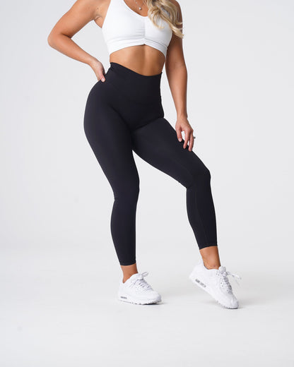 Women Black Signature 2.0 Leggings - NVGTN