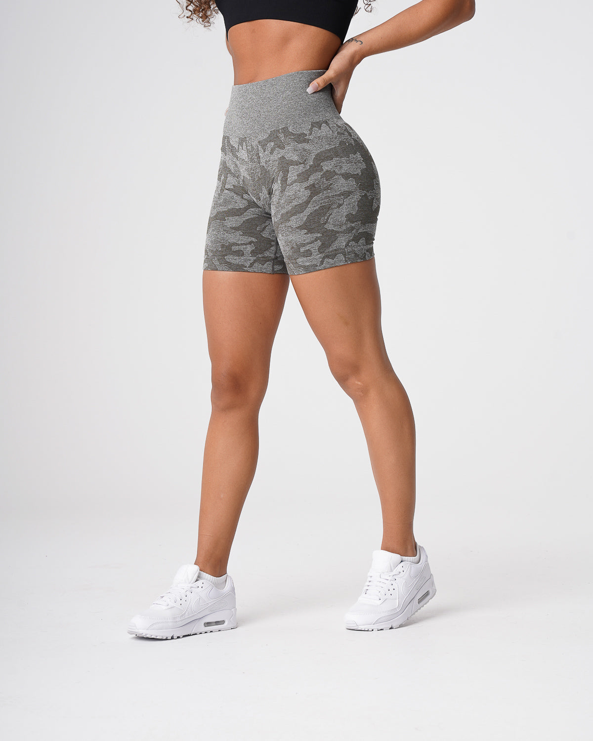 Women Khaki Green Camo Seamless Shorts - NVGTN