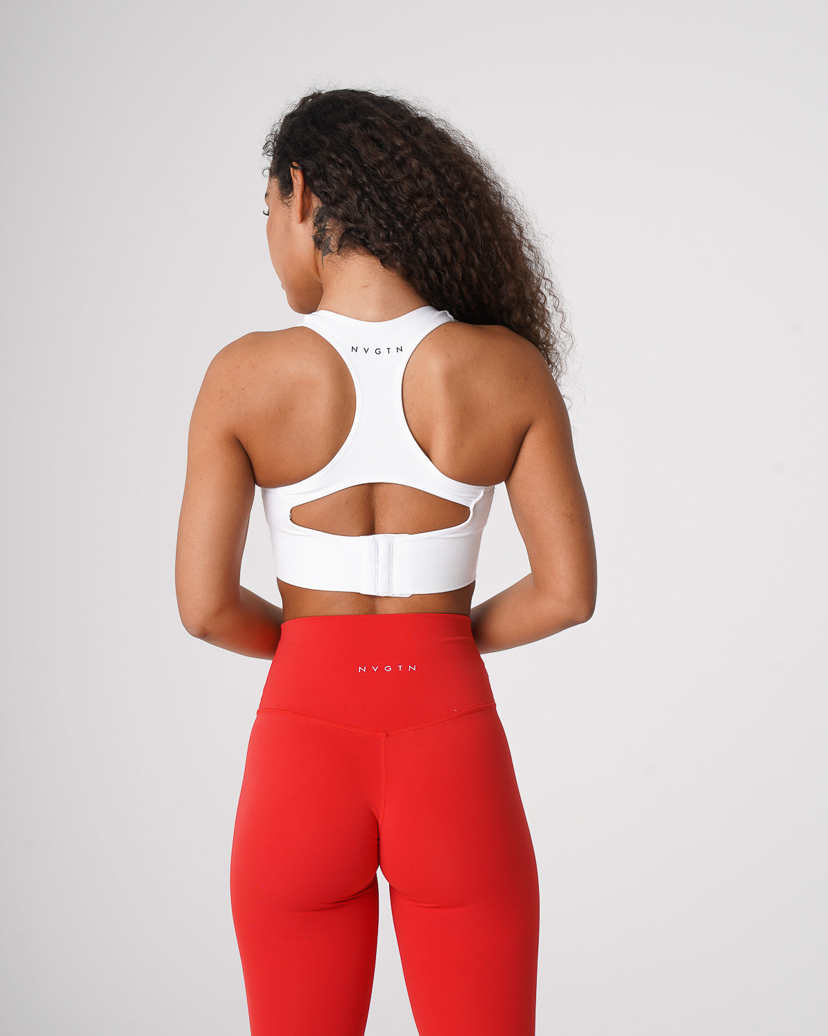Women White Ignite Seamless Bra - NVGTN