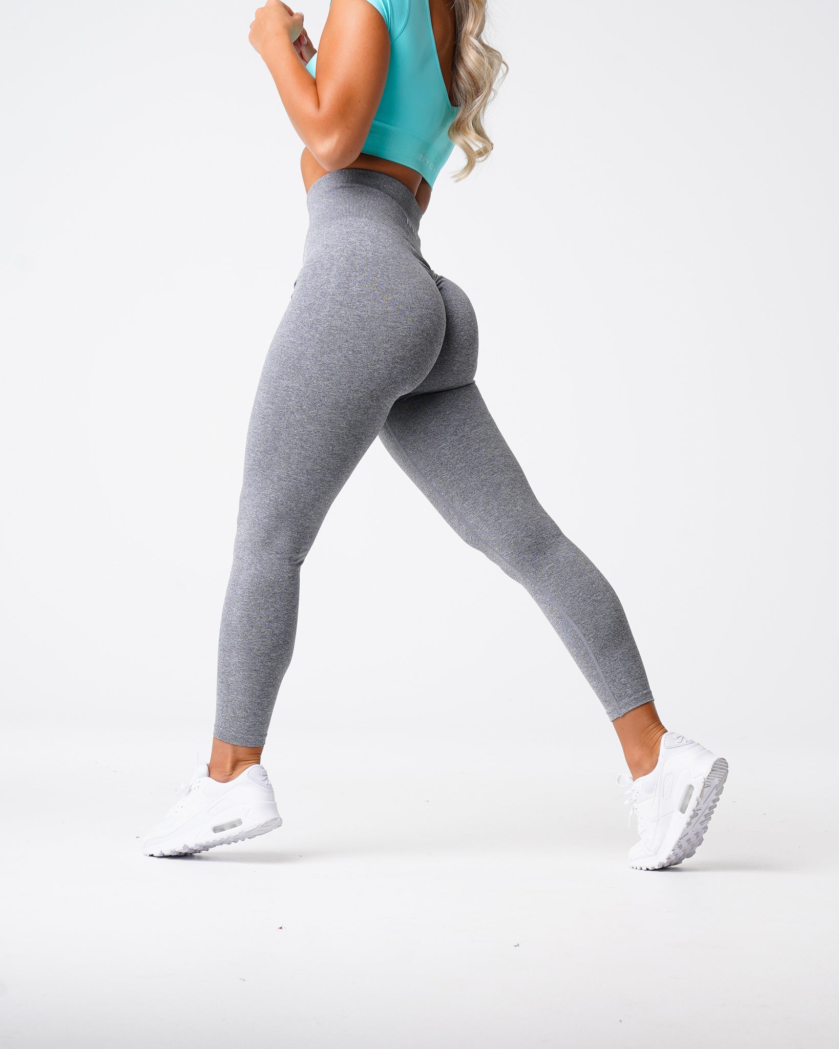 Women Grey Scrunch Seamless Leggings - NVGTN