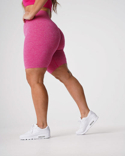 Women Fuchsia Scrunch Seamless Shorts - NVGTN