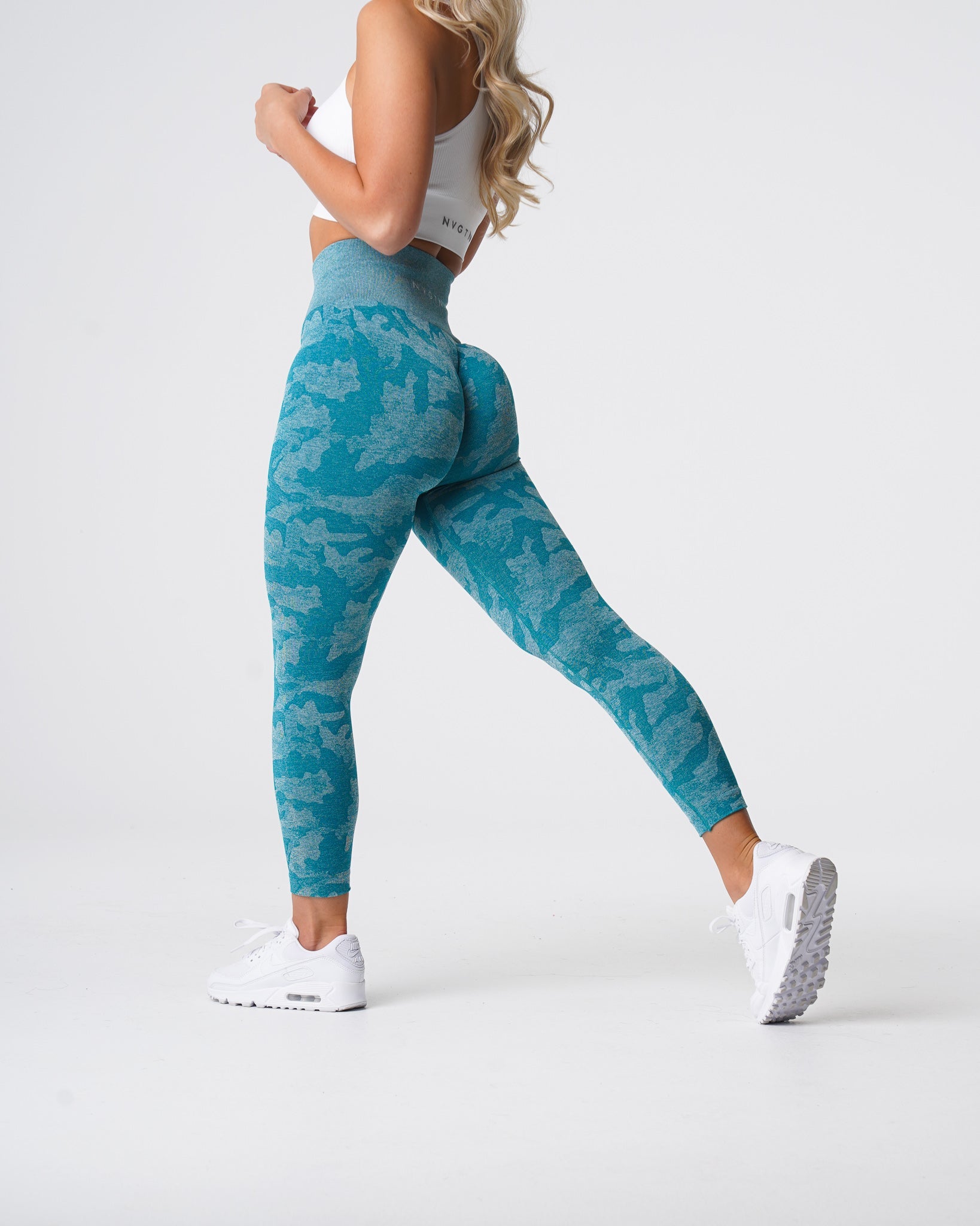 Women Teal Camo Seamless Leggings - NVGTN