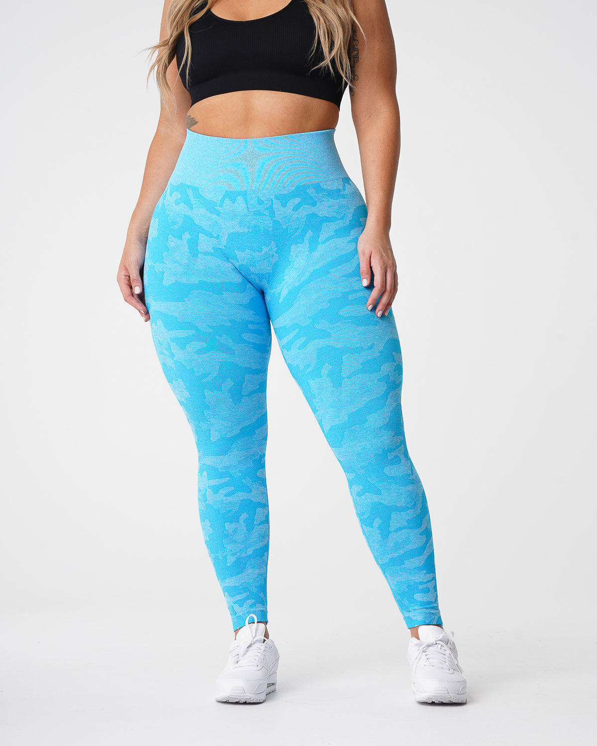 Women Caribbean Camo Seamless Leggings - NVGTN