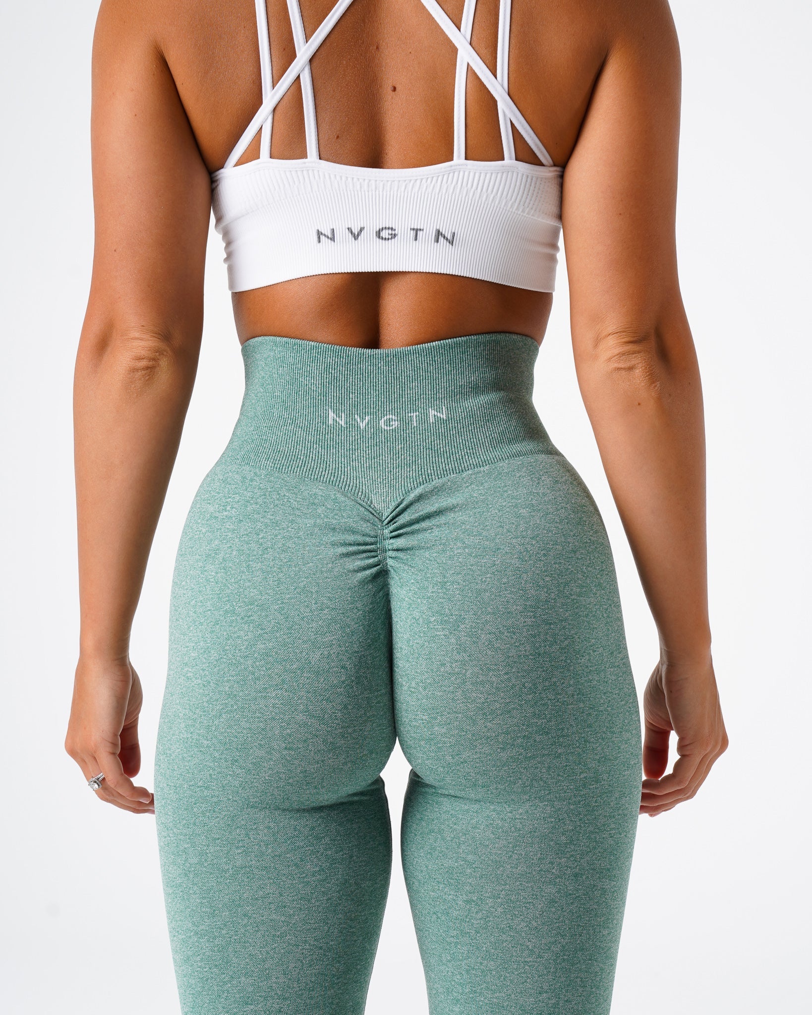 Women Sage Green Scrunch Seamless Leggings - NVGTN