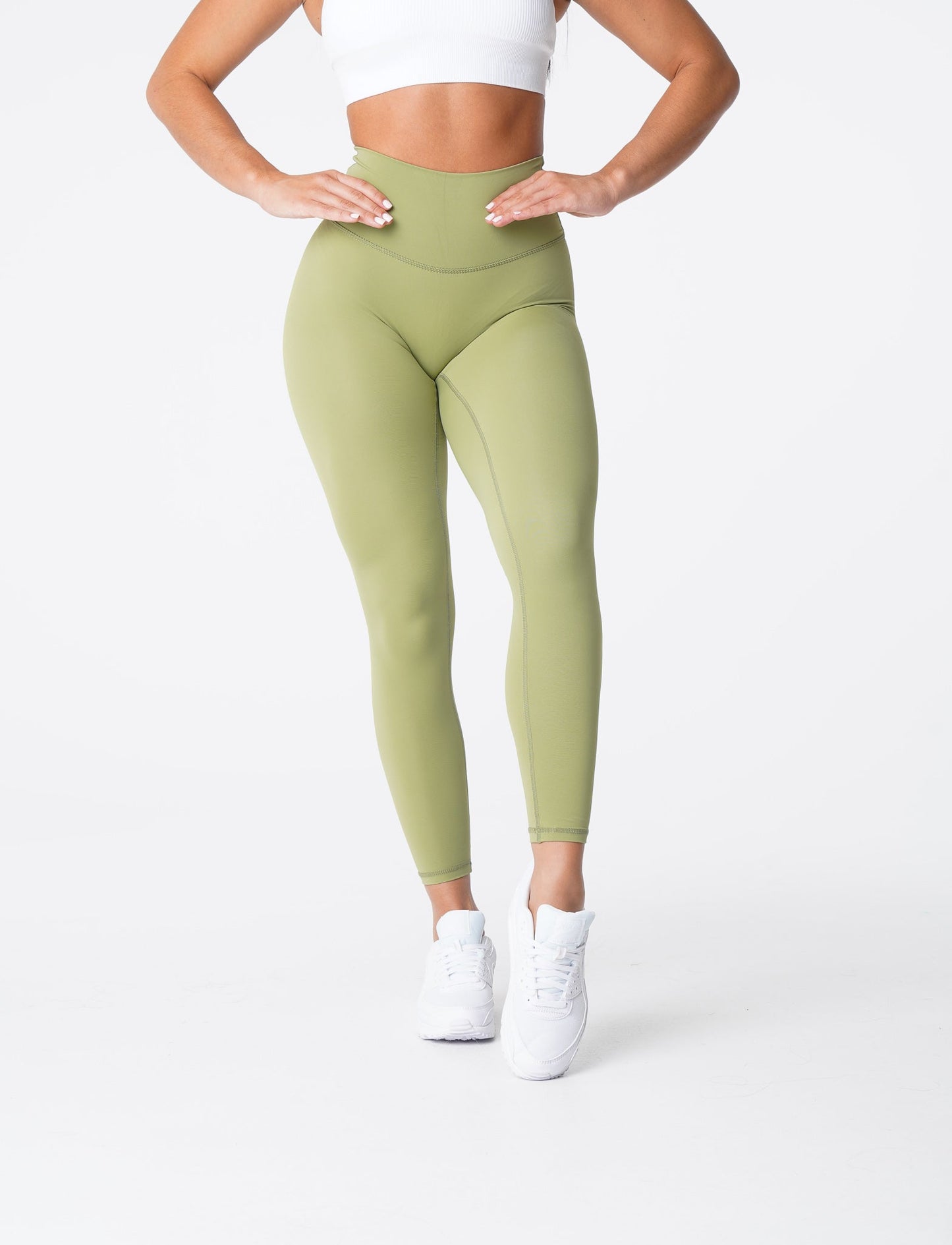 Women Olive Signature 2.0 Leggings - NVGTN