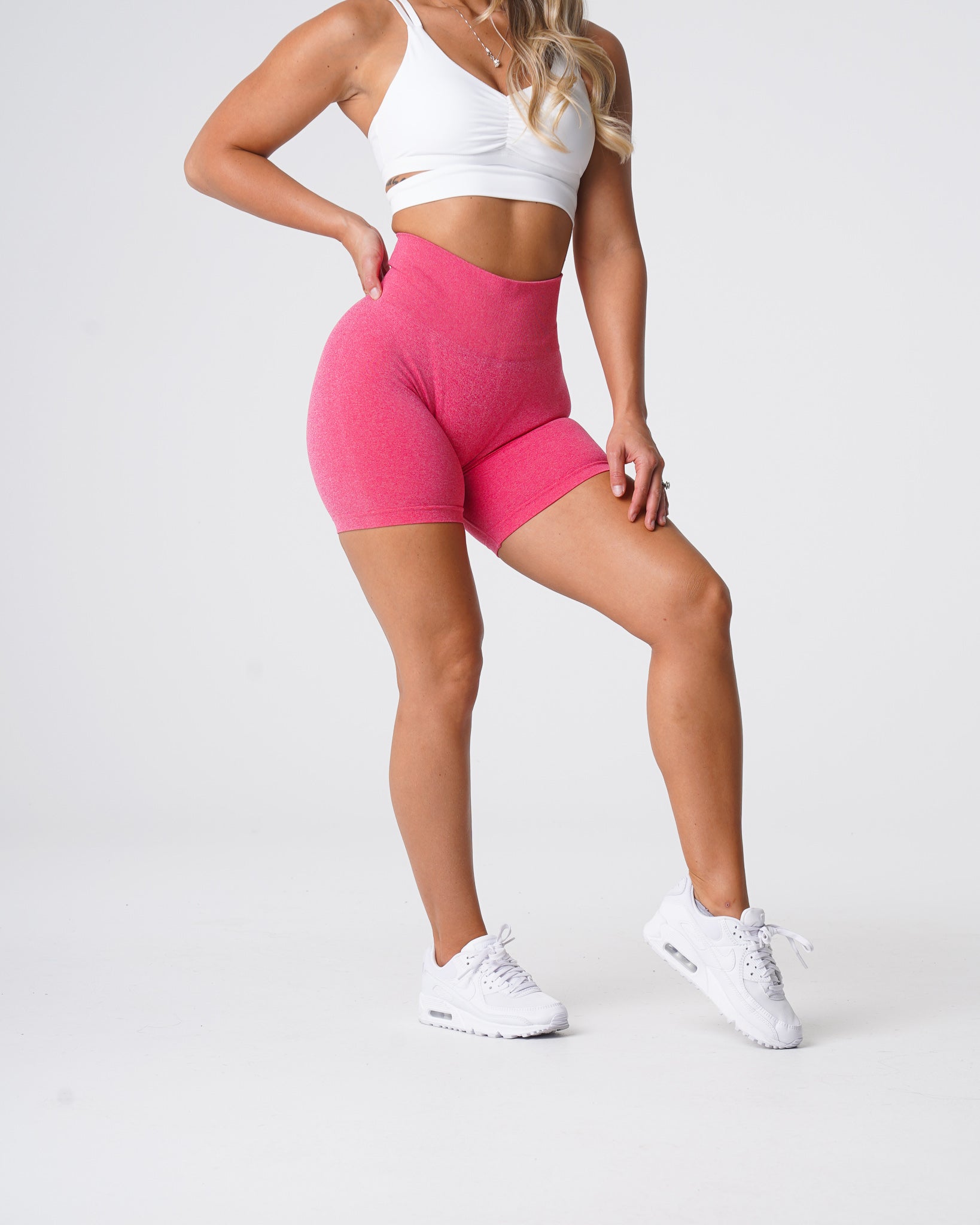 Women Hot Pink Pro Seamless Shorts - NVGTN