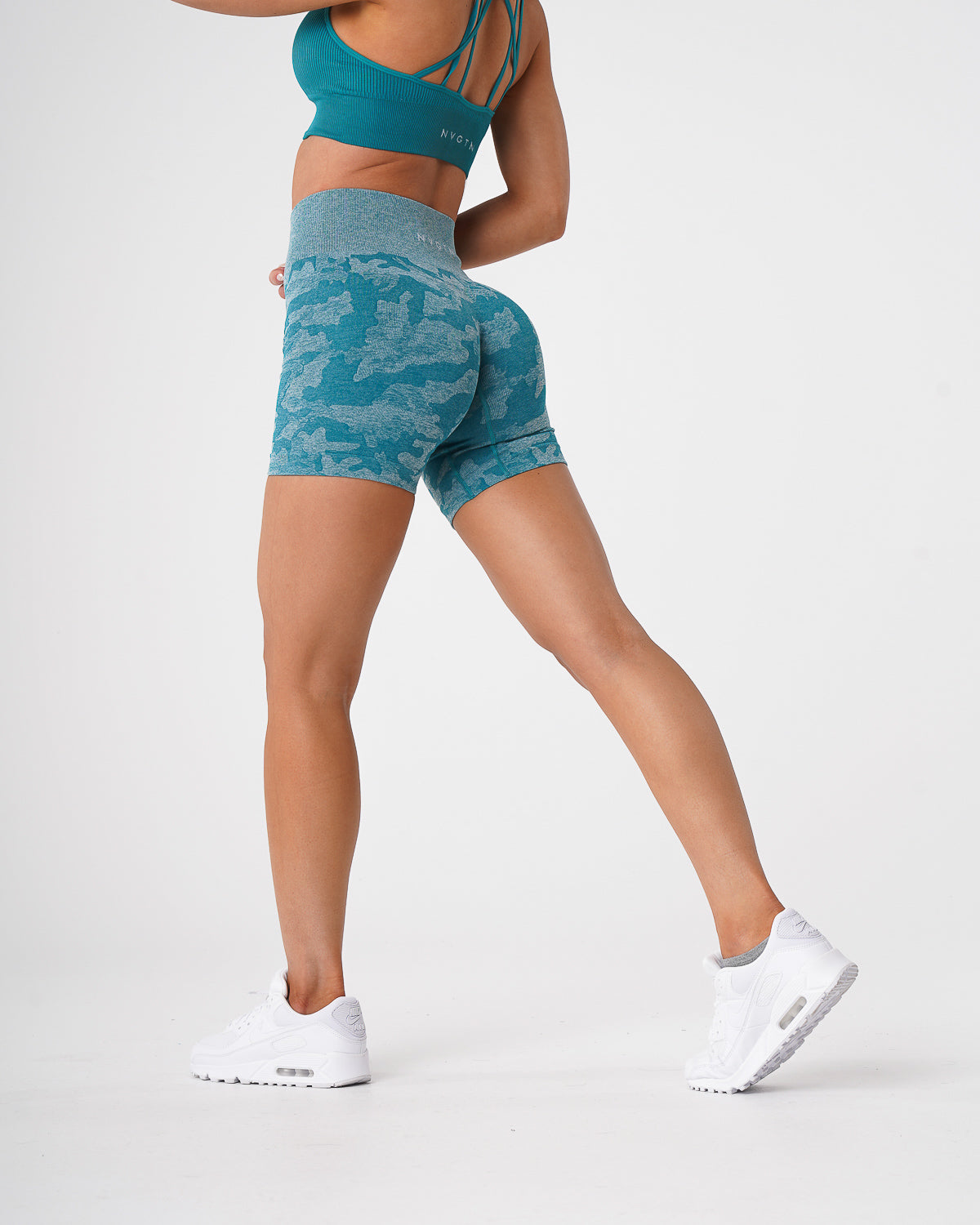Women Teal Camo Seamless Shorts - NVGTN