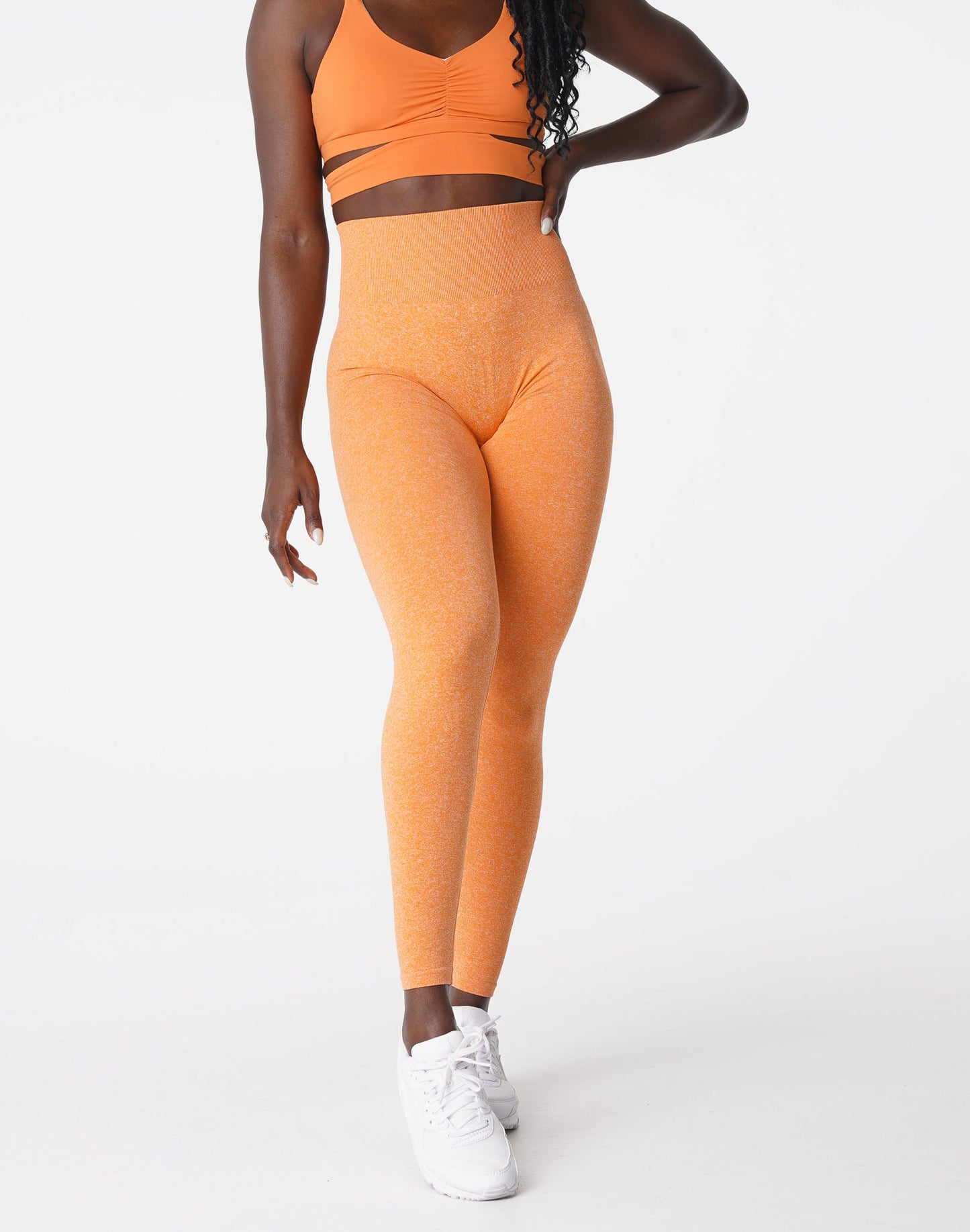Women Sunset Orange Scrunch Seamless Leggings - NVGTN