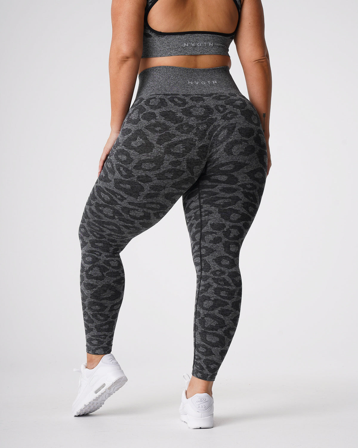 Women Black Speckled Leopard Seamless Leggings - NVGTN