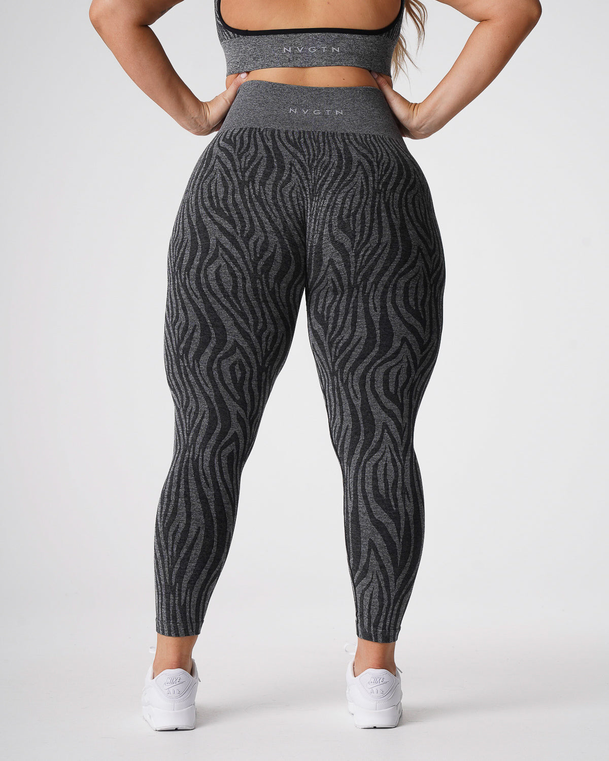 Women Black Speckled Zebra Seamless Leggings - NVGTN