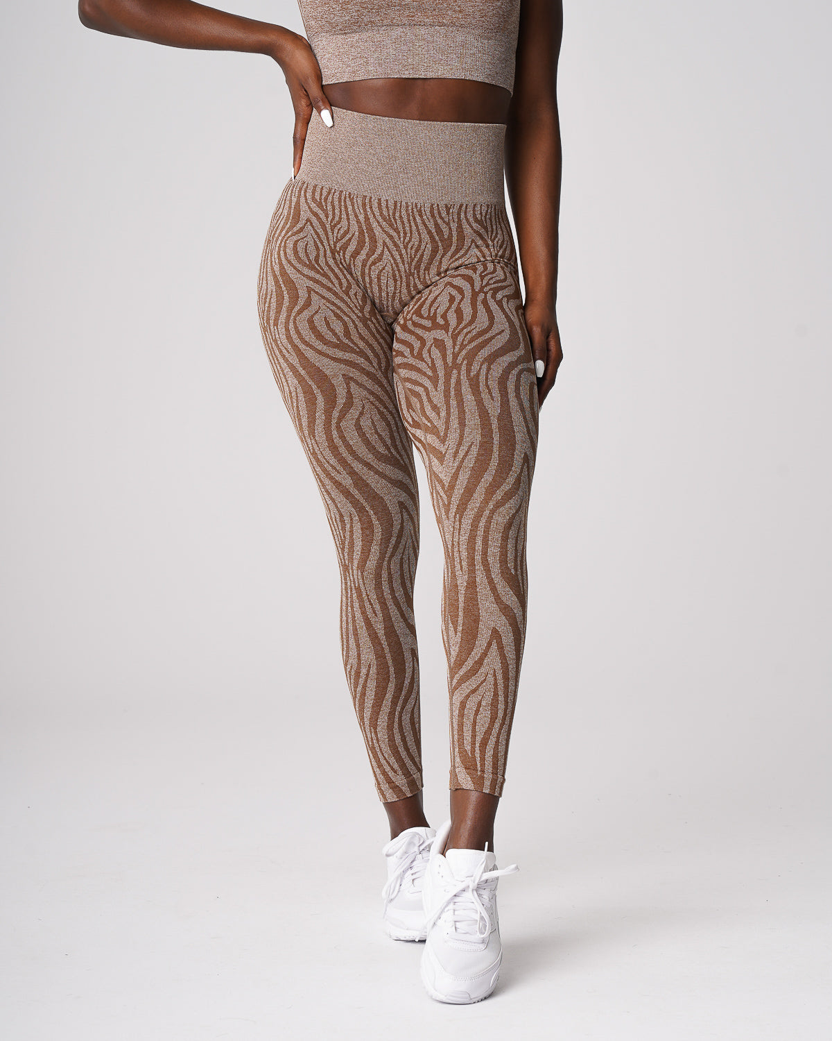 Women Mocha Zebra Seamless Leggings - NVGTN