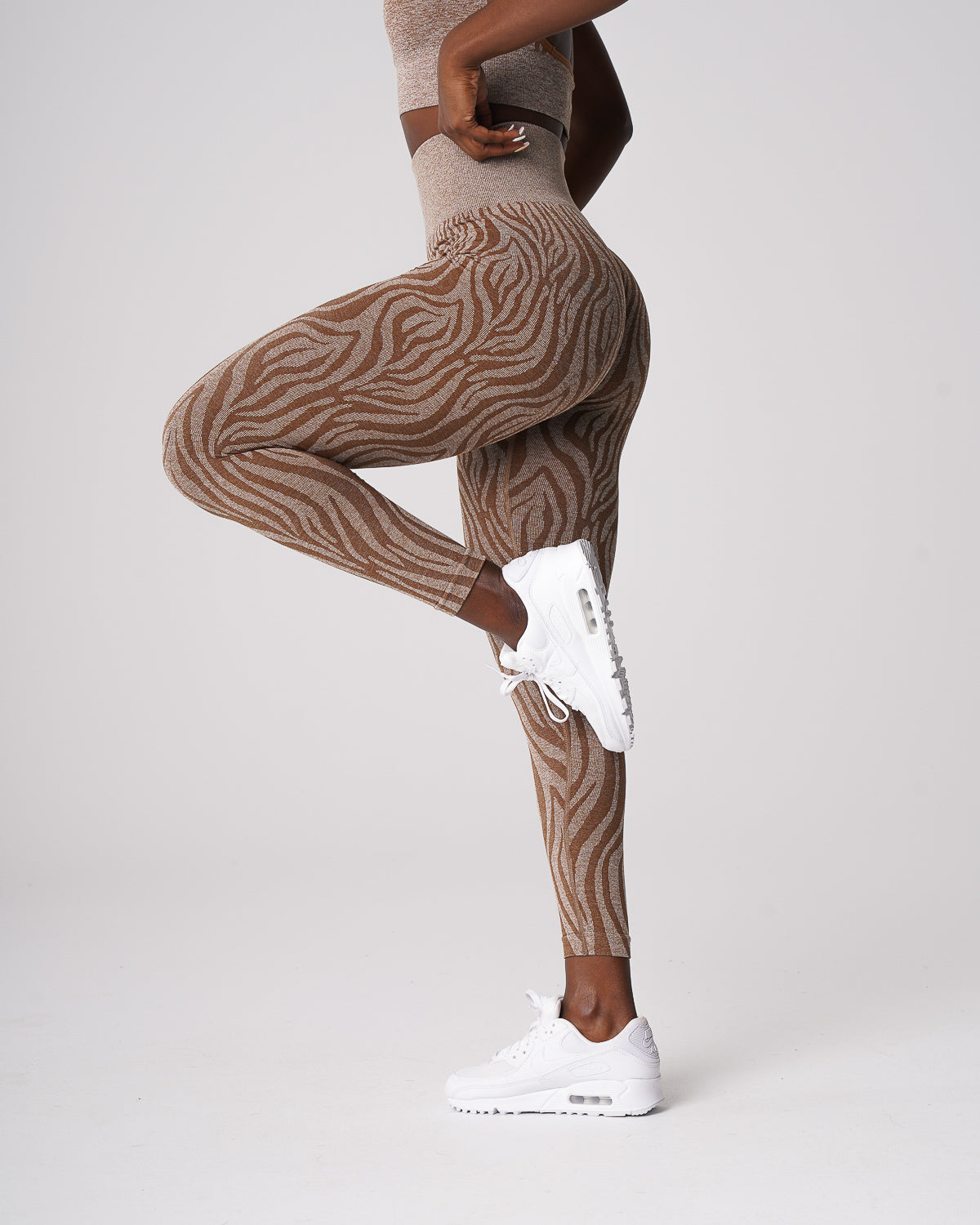 Women Mocha Zebra Seamless Leggings - NVGTN