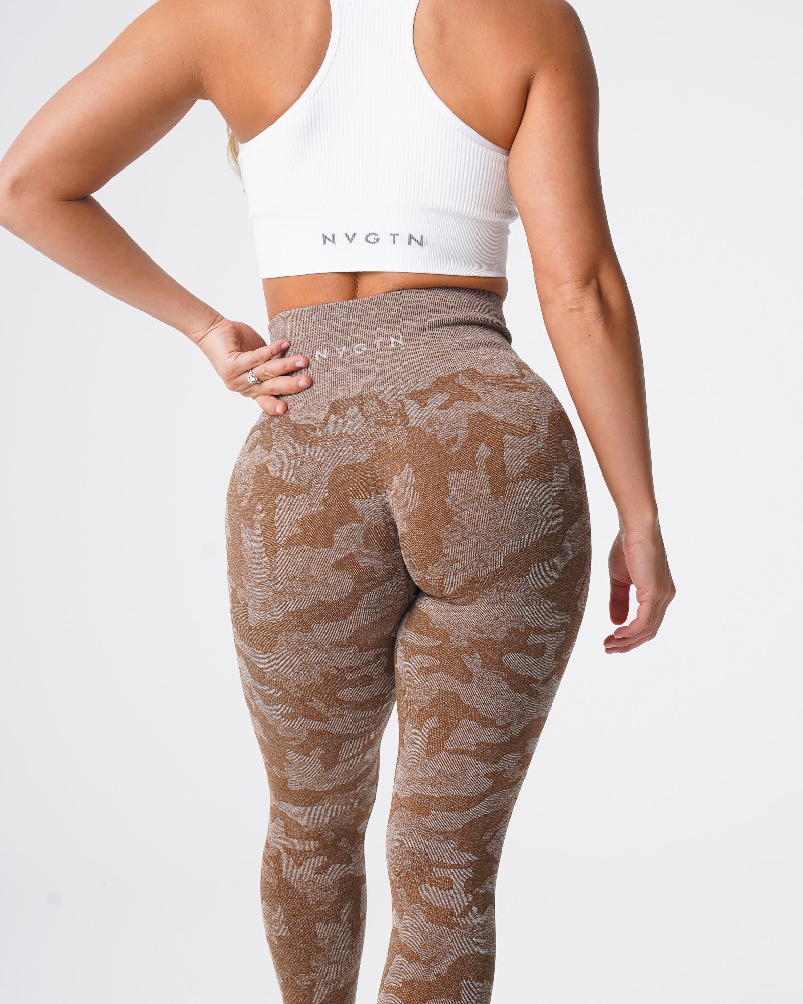 Women Mocha Camo Seamless Leggings - NVGTN