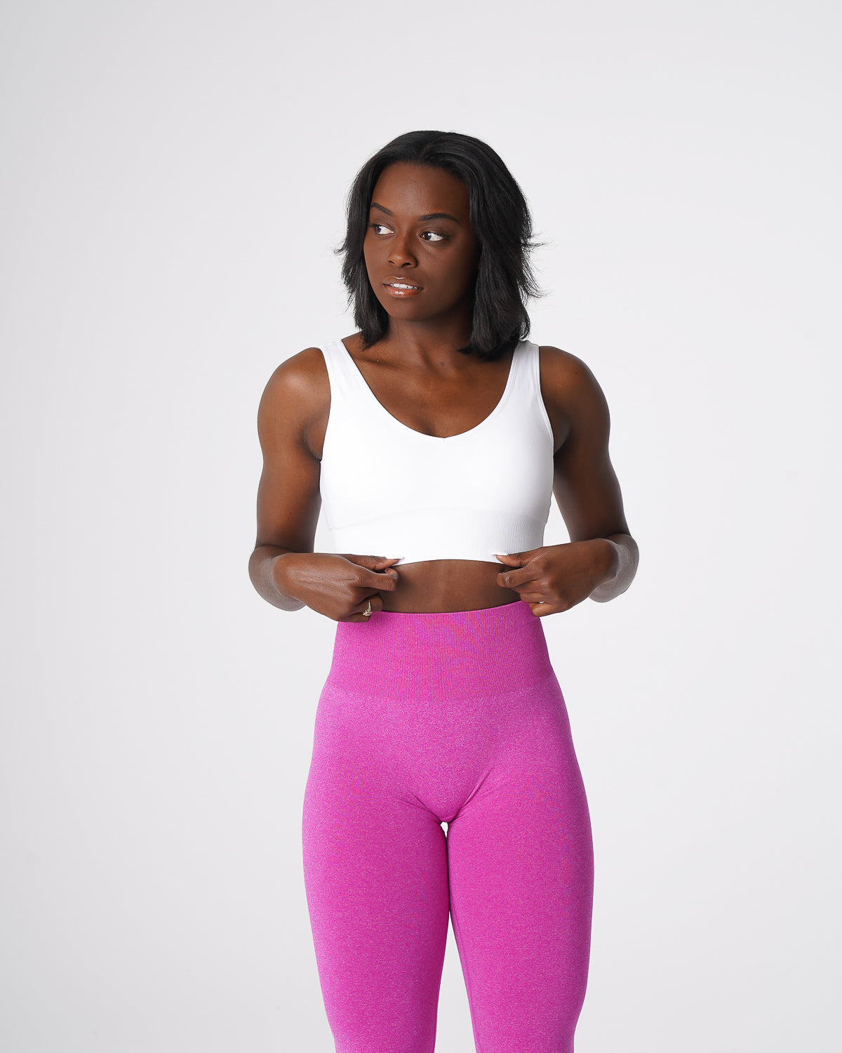 Women White Elevate Seamless Bra - NVGTN