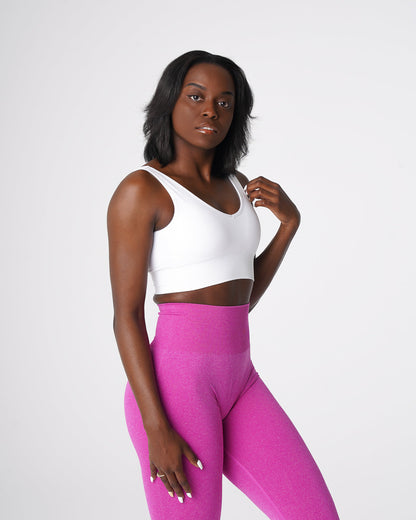 Women White Elevate Seamless Bra - NVGTN