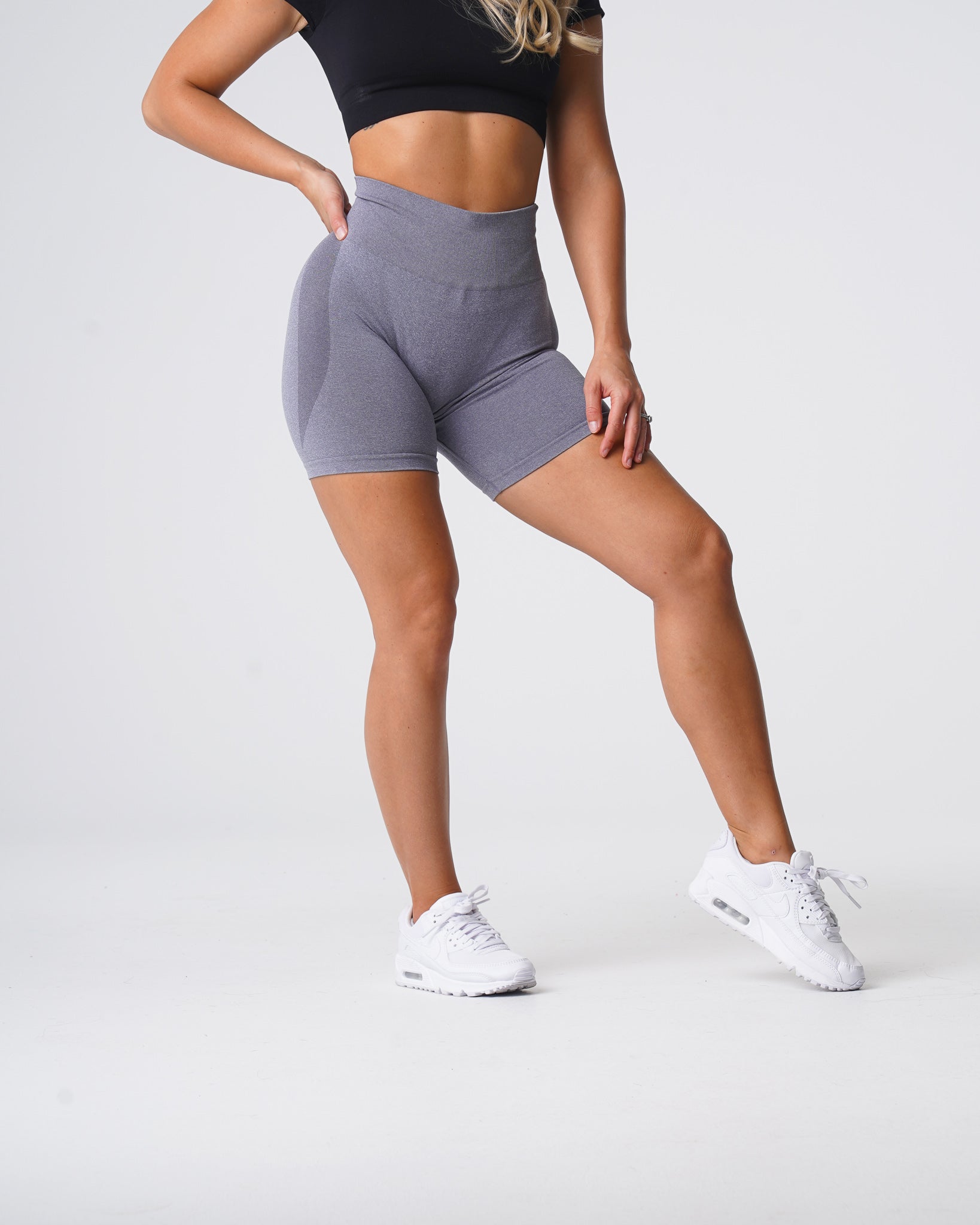 Women Grey Contour Seamless Shorts - NVGTN
