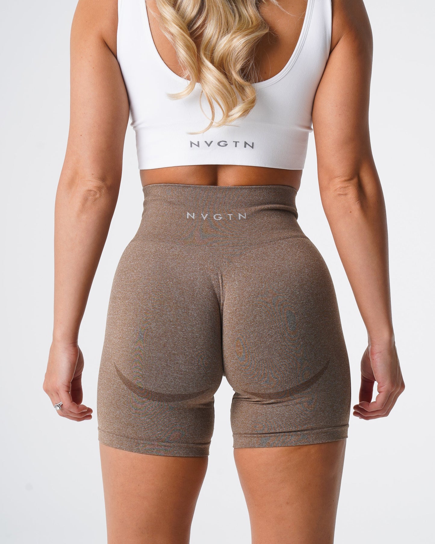 Women Mocha Contour Seamless Shorts - NVGTN