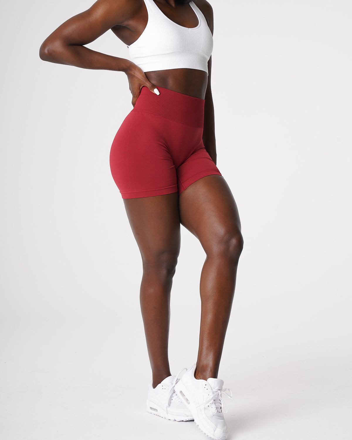 Women Carmine Solid Seamless Shorts - NVGTN