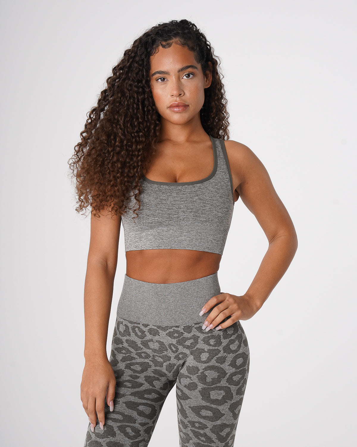 Women Khaki Green Leopard Eclipse Seamless Bra - NVGTN