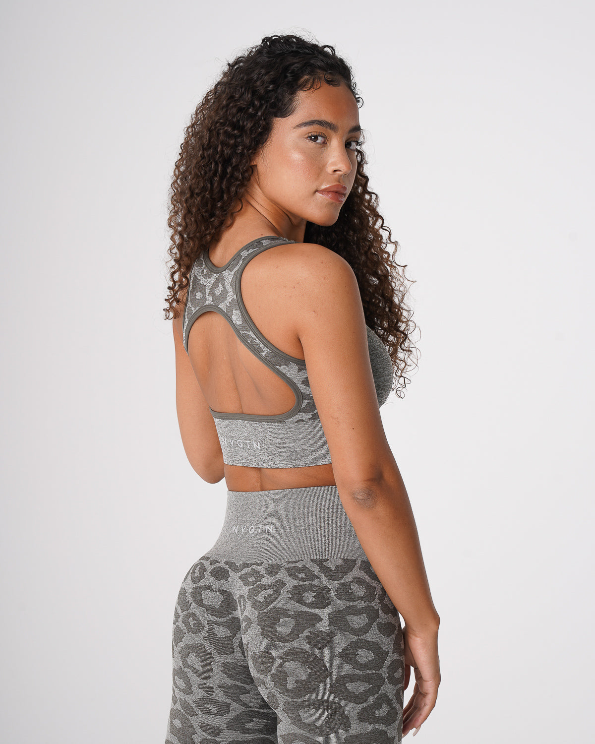 Women Khaki Green Leopard Eclipse Seamless Bra - NVGTN