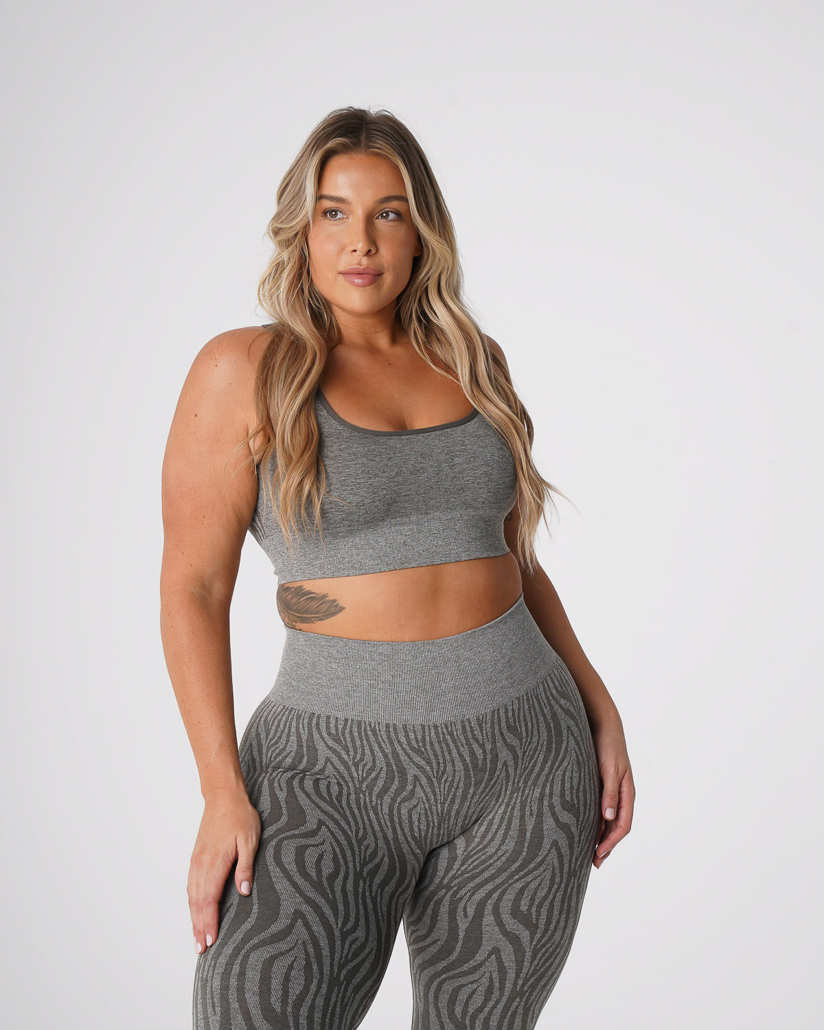 Women Khaki Green Zebra Eclipse Seamless Bra - NVGTN