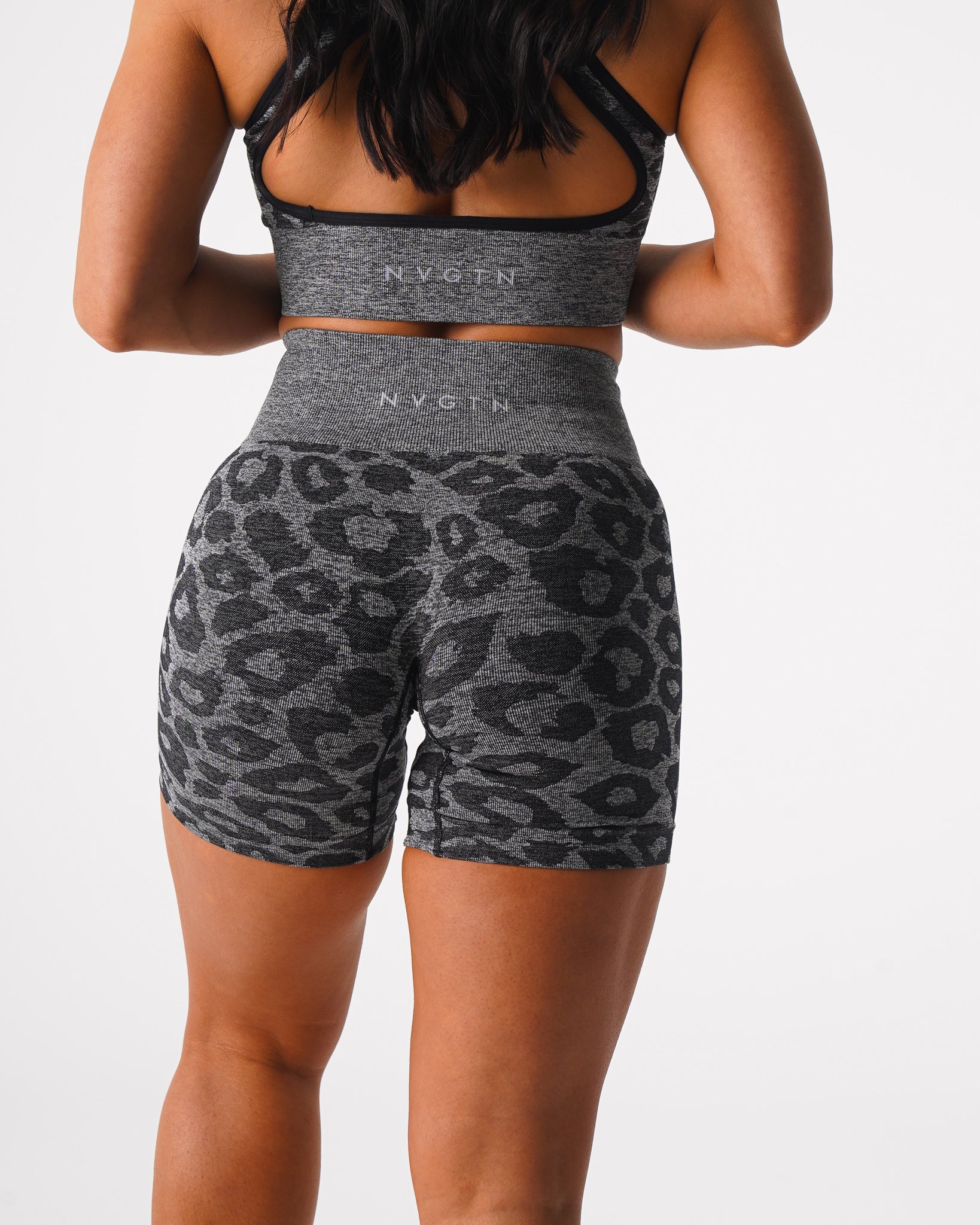 Women Black Speckled Leopard Seamless Shorts - NVGTN