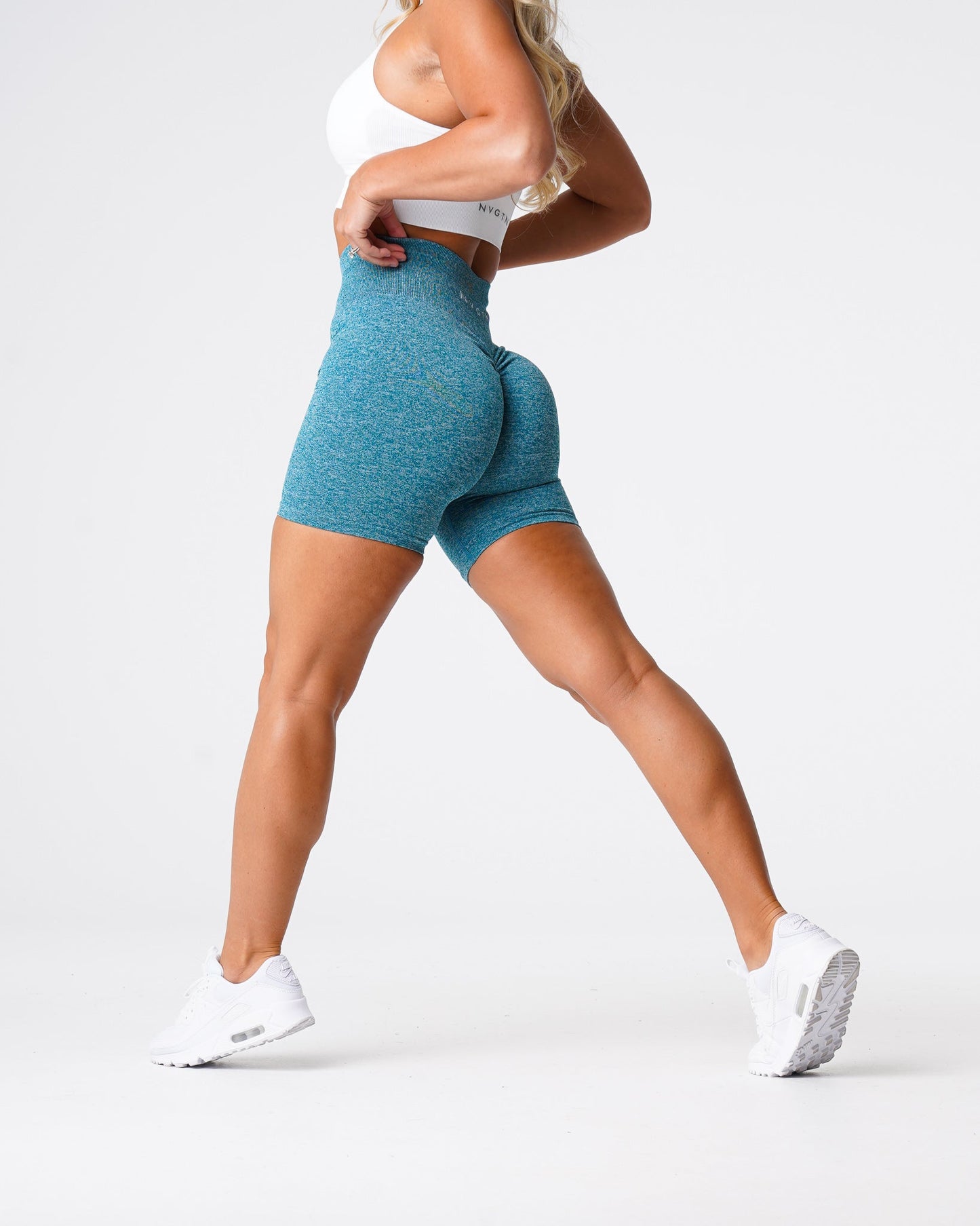 Women Teal Scrunch Seamless Shorts - NVGTN