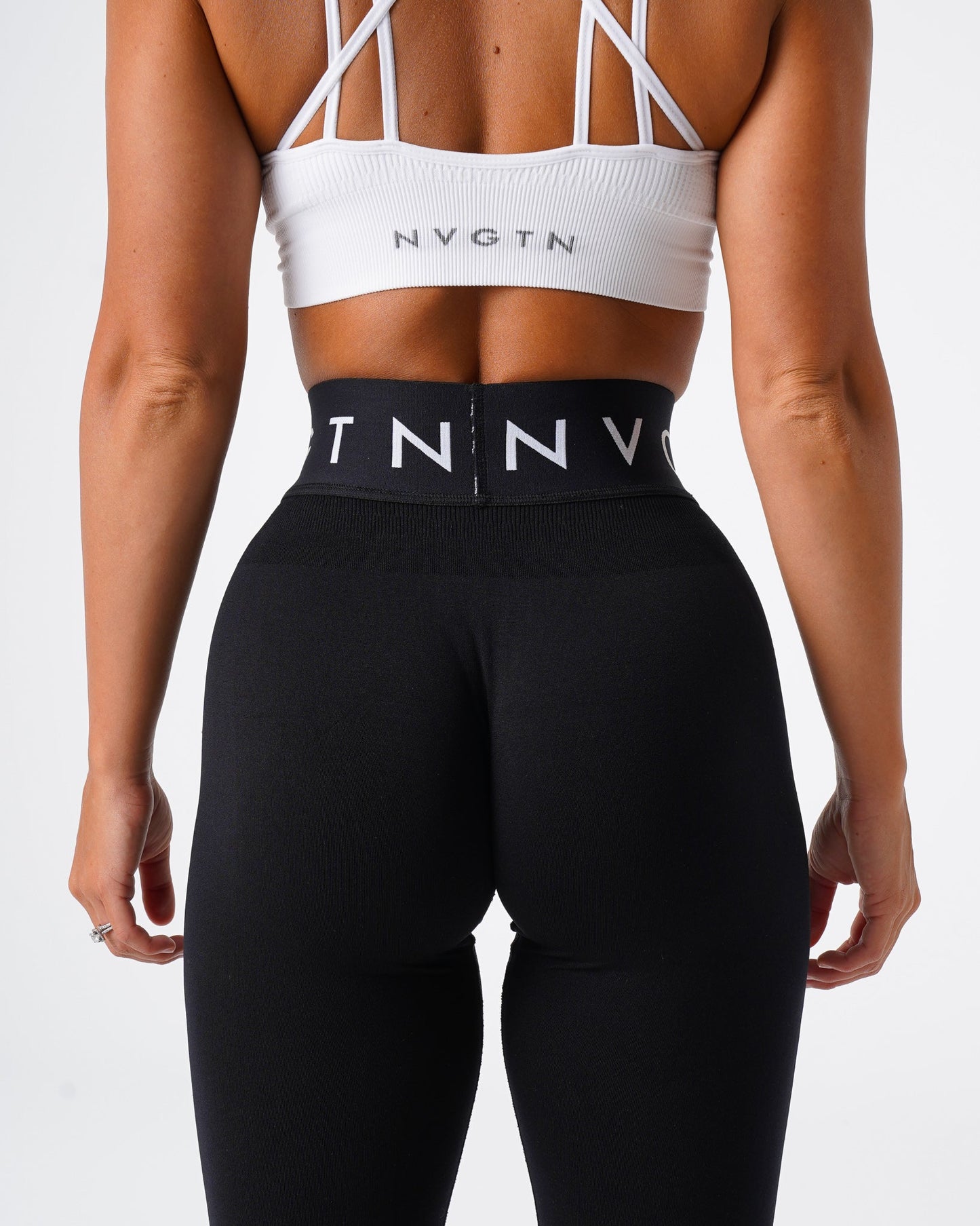 Women Black Sport Seamless Leggings - NVGTN