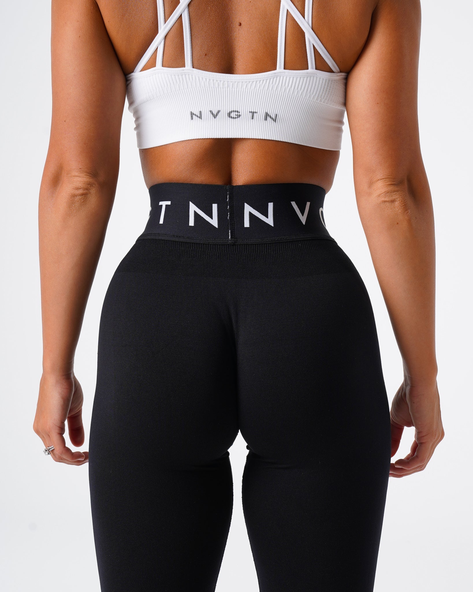 Women Black Sport Seamless Leggings - NVGTN