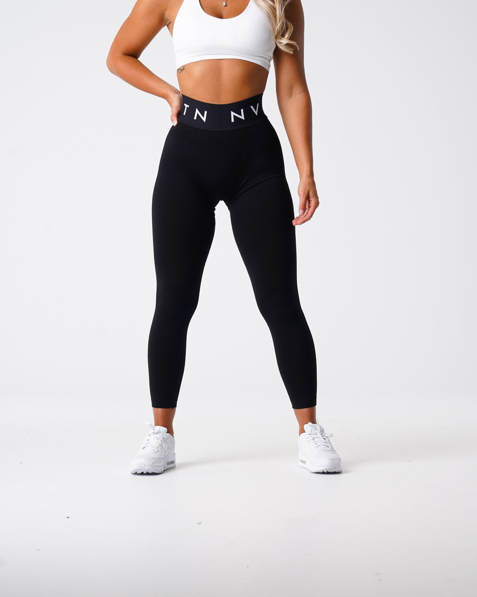 Women Black Sport Seamless Leggings - NVGTN