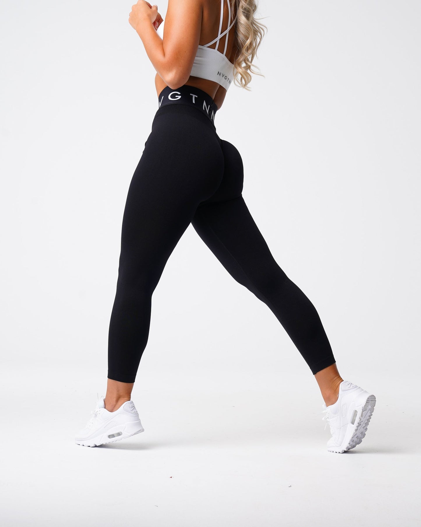 Women Black Sport Seamless Leggings - NVGTN