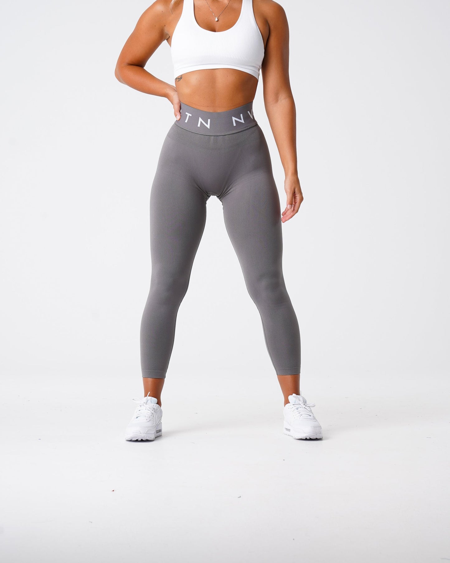 Women Charcoal Sport Seamless Leggings - NVGTN