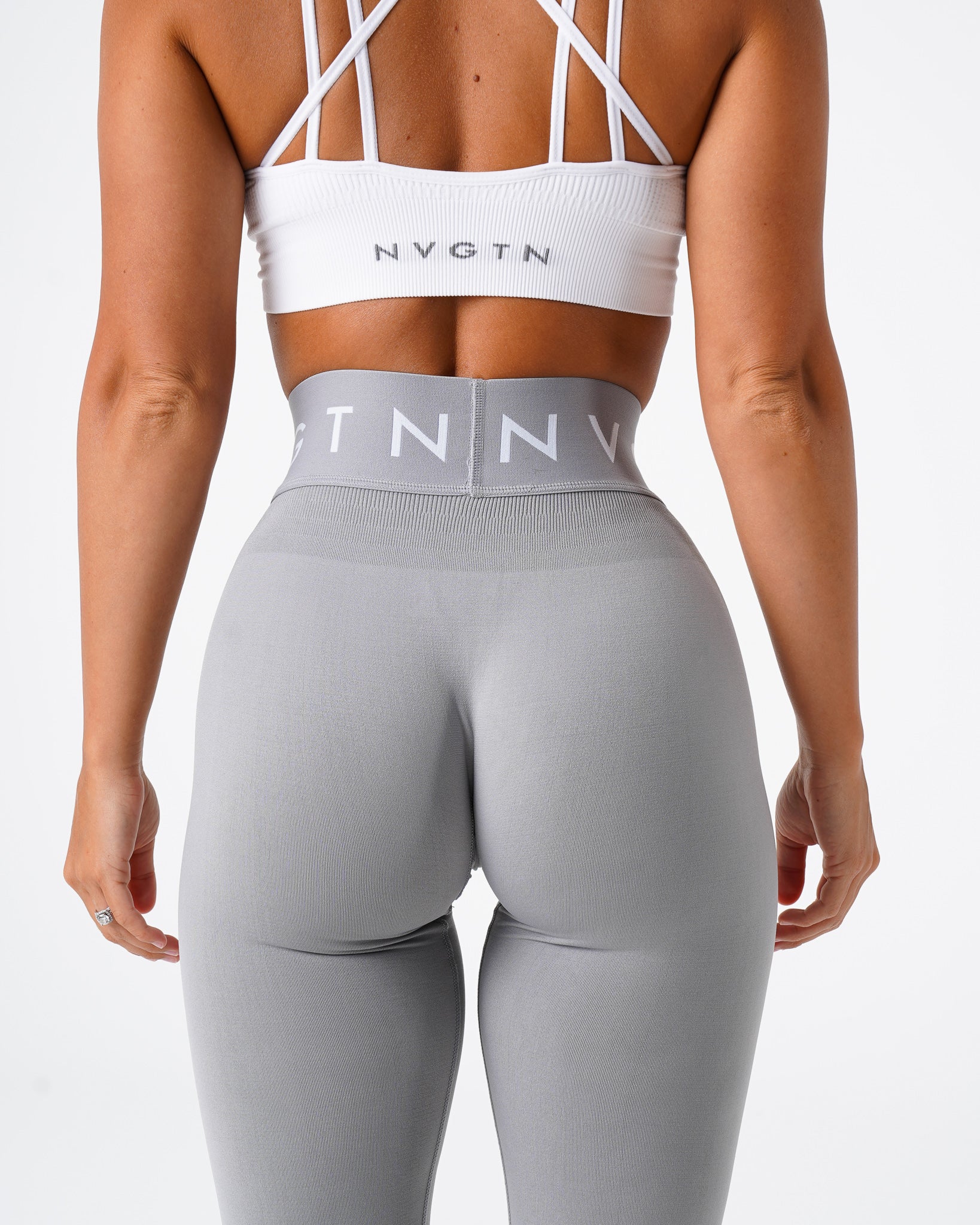 Women Light Grey Sport Seamless Leggings - NVGTN
