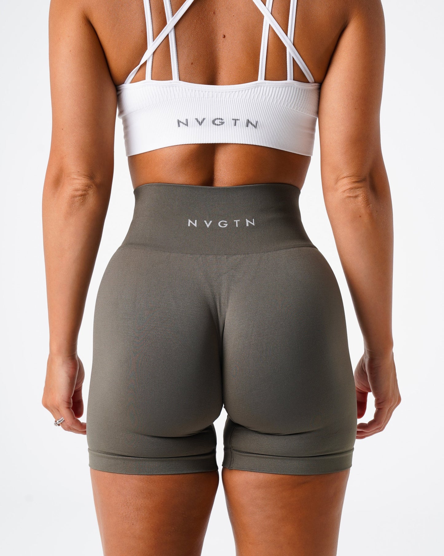 Women Olive Solid Seamless Shorts - NVGTN