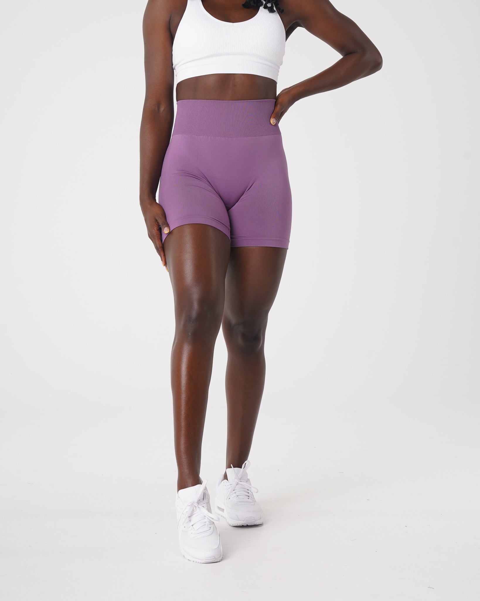 Women Orchid Solid Seamless Shorts - NVGTN