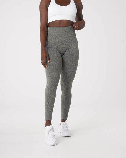 Women Khaki Green Scrunch Seamless Leggings - NVGTN