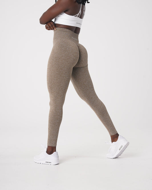 Women Mocha Scrunch Seamless Leggings - NVGTN